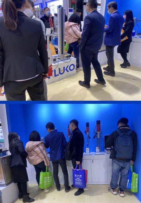 FLUKO工作人员在现场为用户讲解